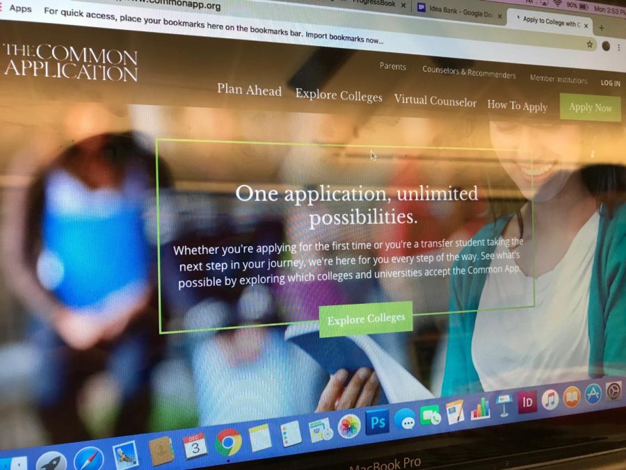 A+Common+Sight%3A+The+home+screen+seen+when+first+logging+on+to+The+Common+Application+website+gives+students+the+option+to+explore+colleges+or+ask+questions+regarding+their+application+process.%0A